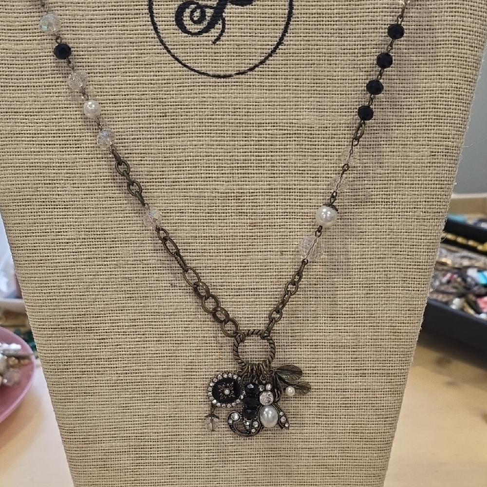 Elegant Black and Silver Necklace with Pearl Accents